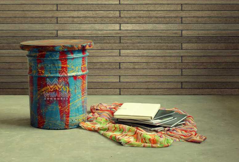 Tabouret récupéré de tambour